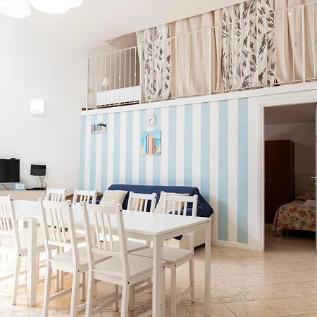 Del Mare Apartment *