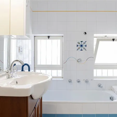Del Mare Apartment *